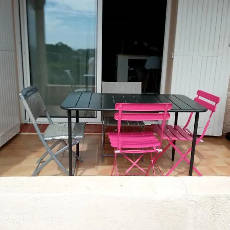 Jolie Studio Vue Sur Mer * Bandol